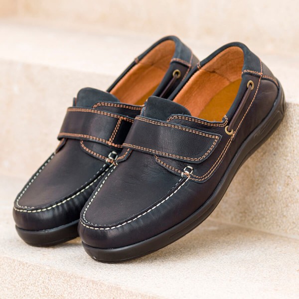 Woody Extra Roomy Shoe and men's wider fit shoes